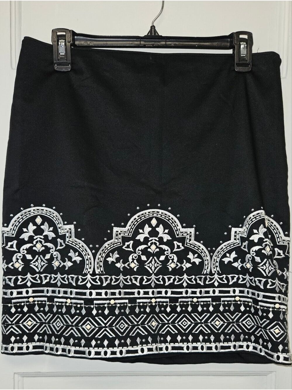 White House Black Market Black Pencil Skirt with White Embroidery - Picture 5 of 8